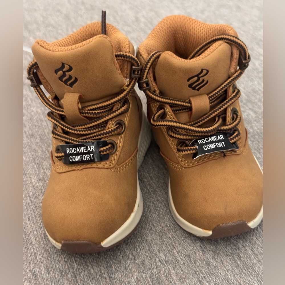 NWT Rocawear "Ronny" Infant Boot โ Wheat/Tan sz 3